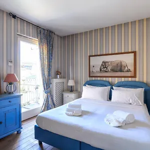 Montenapoleone-duomo Attico Di Lusso E Parcheggio Privato Apartamento
