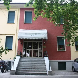 2* Szálloda Garden