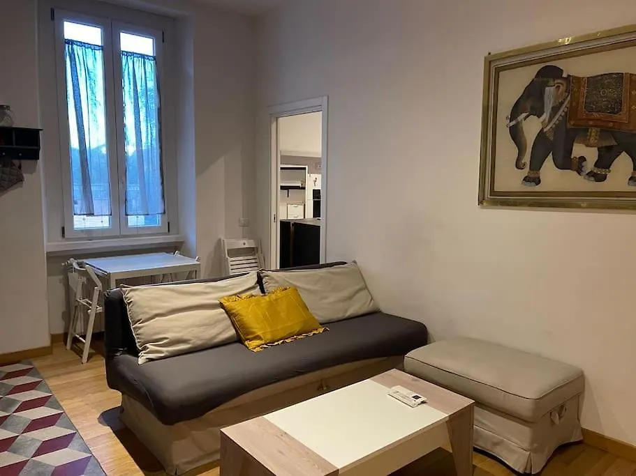 شقة ميلان Ampola Home “Flamingo”