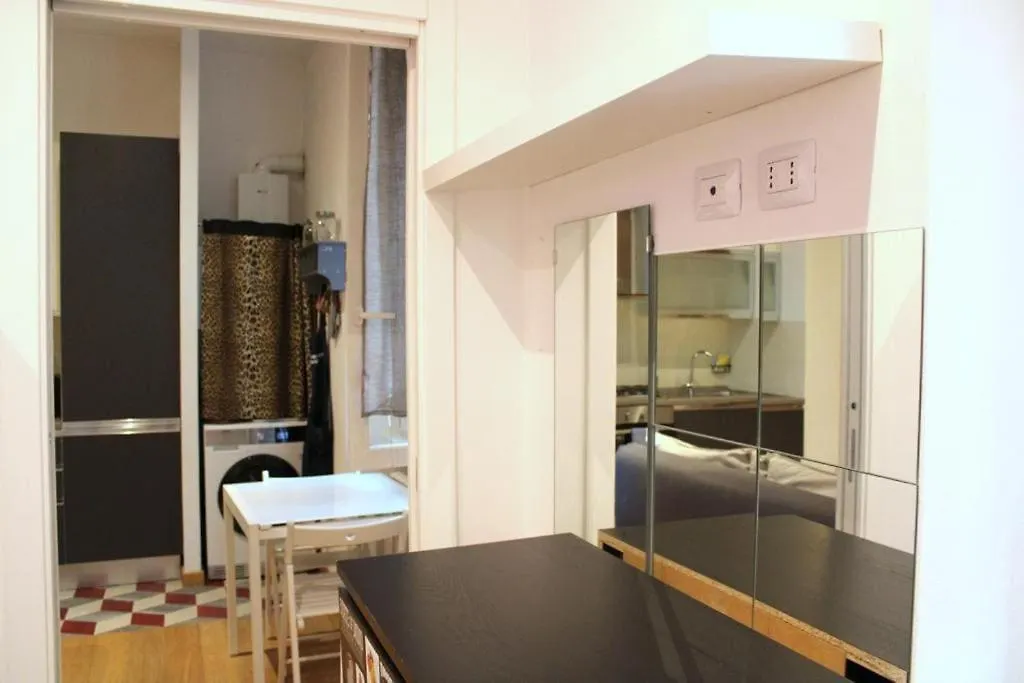شقة ميلان Ampola Home “Flamingo”