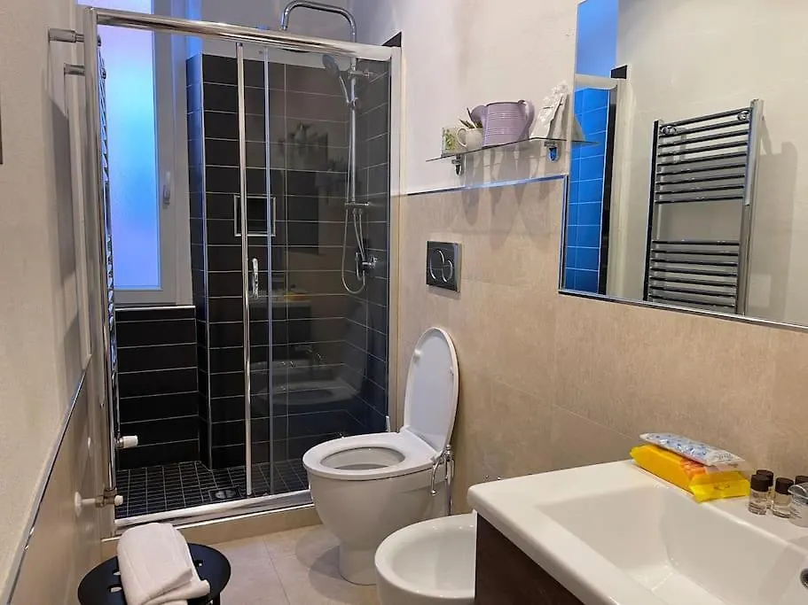 شقة ميلان Ampola Home “Flamingo”