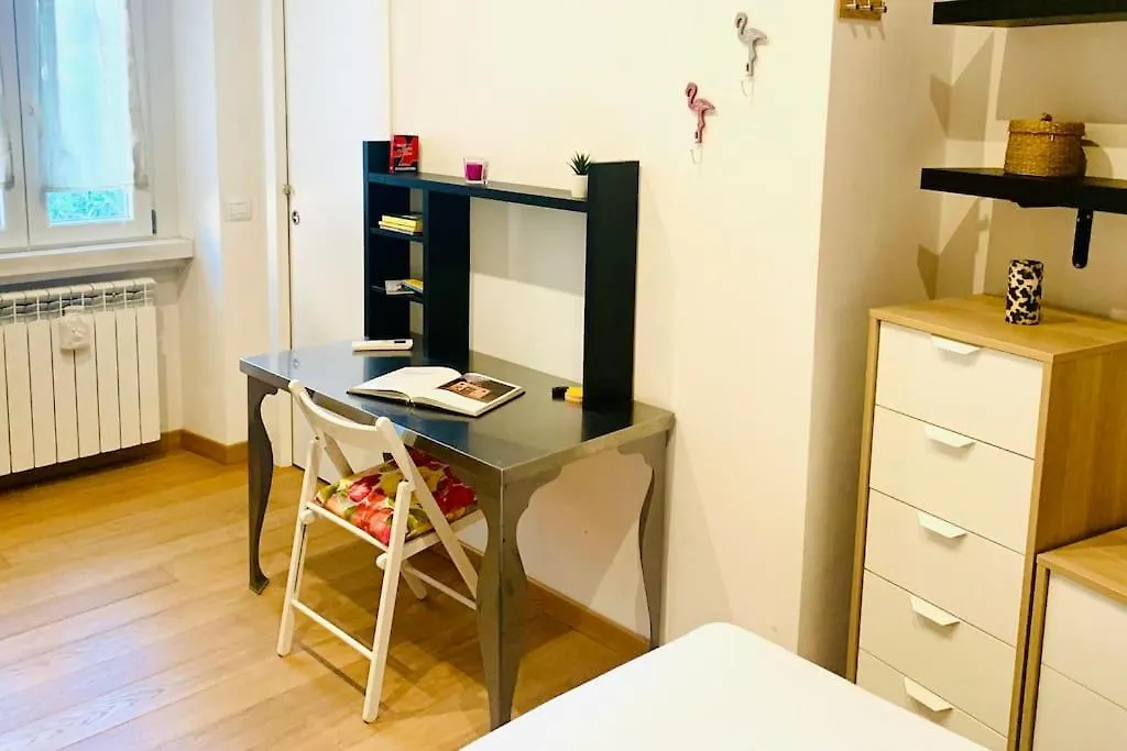 ميلان Ampola Home “Flamingo” 0*,  إيطاليا