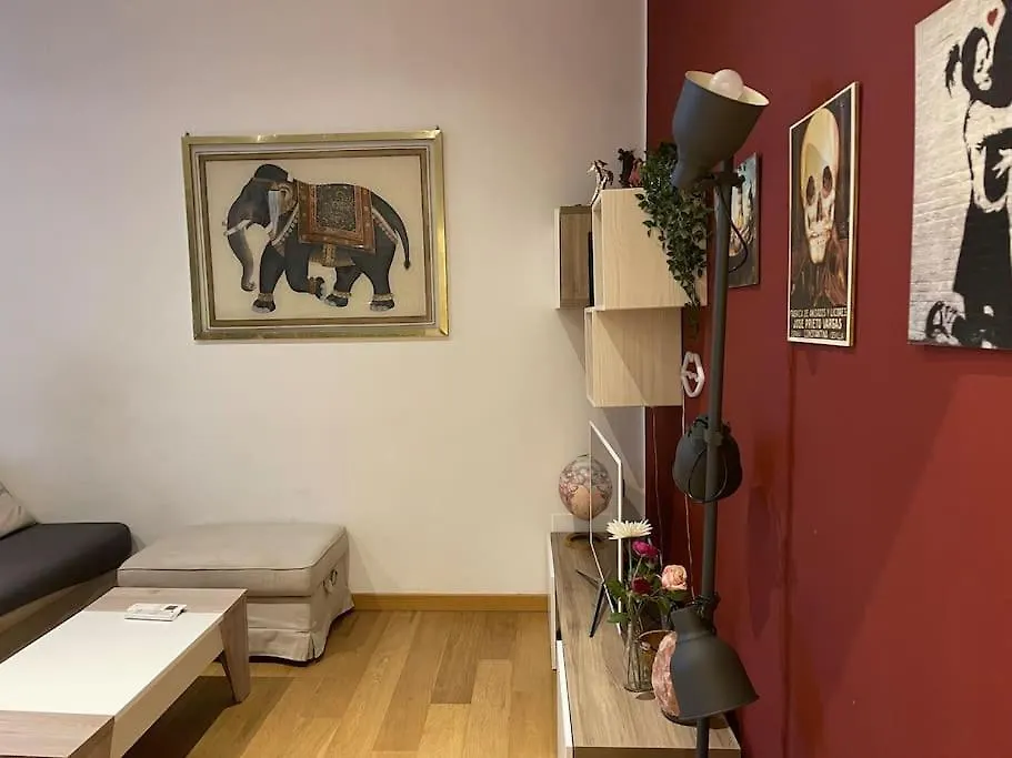ميلان Ampola Home “Flamingo” 0*,